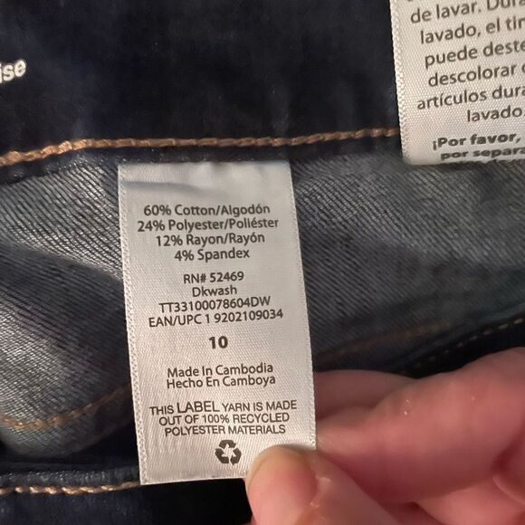 Time and Tru High Rise Skinny - Picture 4 of 4